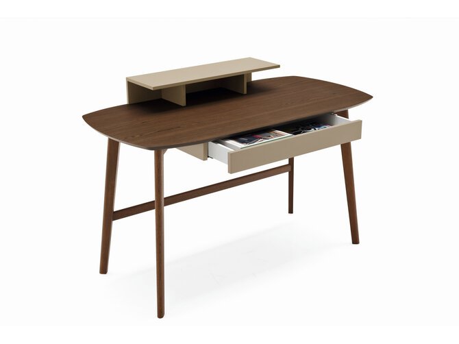 MATCH Desk - 130*65/75 - Woodcolor Smoke P12 - Drawer P328 Nougat 